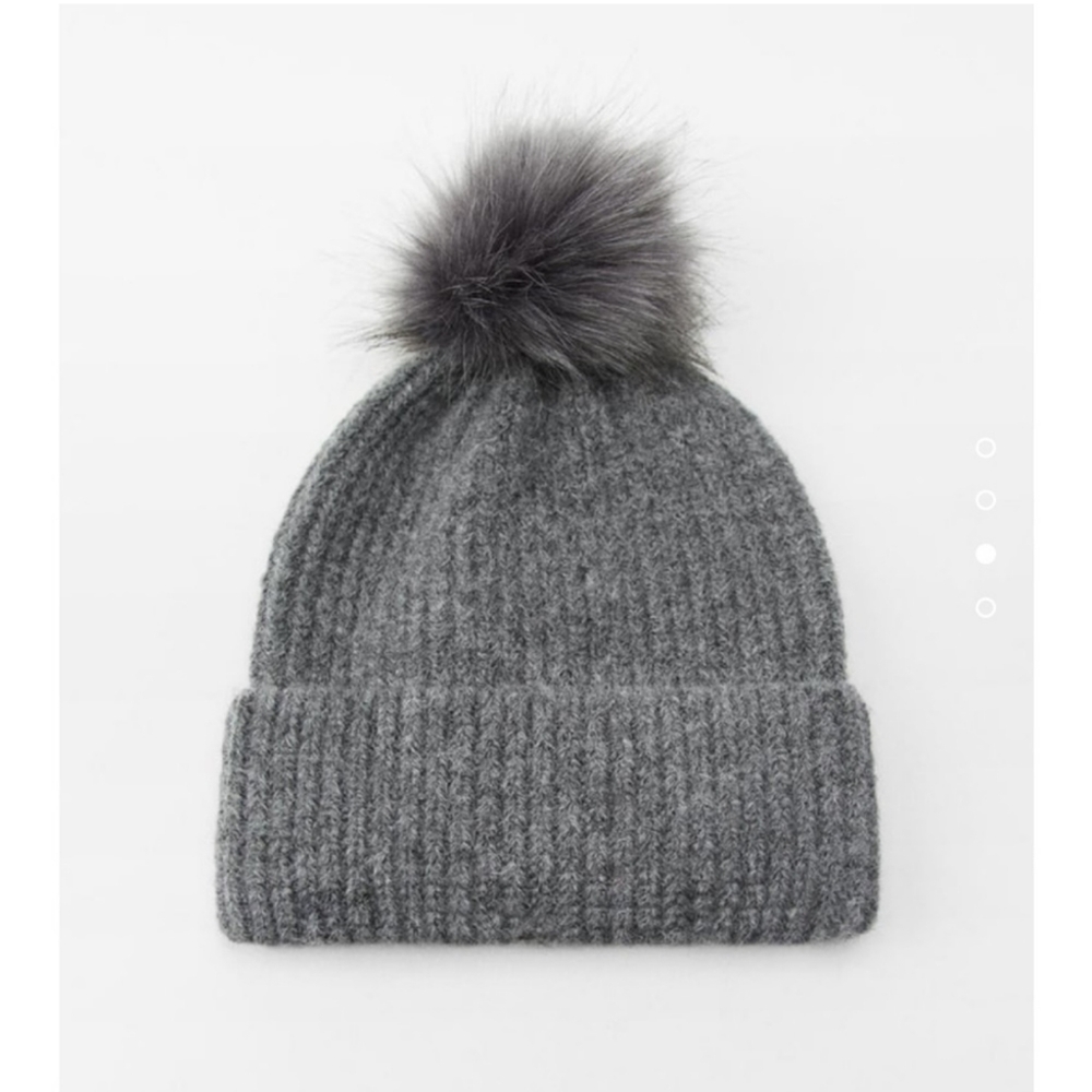 Zara Knit Pompom Beanie Gray